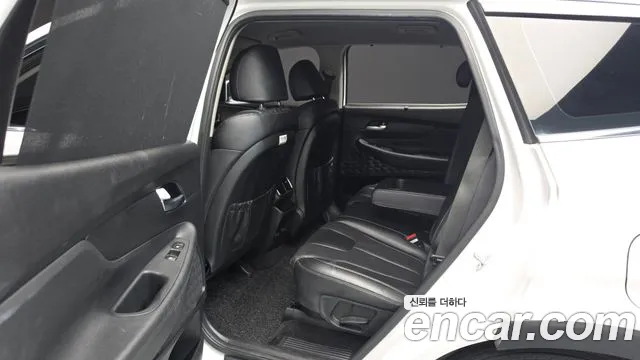 Hyundai Santa Fe 2018 thumb 12