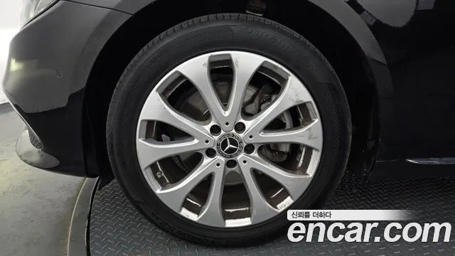 Mercedes-Benz E-Класс 2019 thumb 5