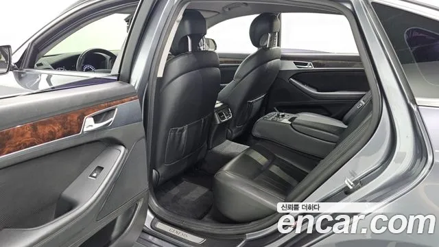 Hyundai Genesis 2016 thumb 12