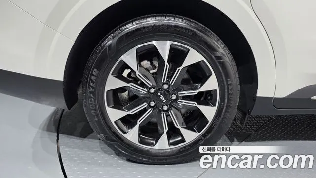 Kia Carnival 2023 thumb 4