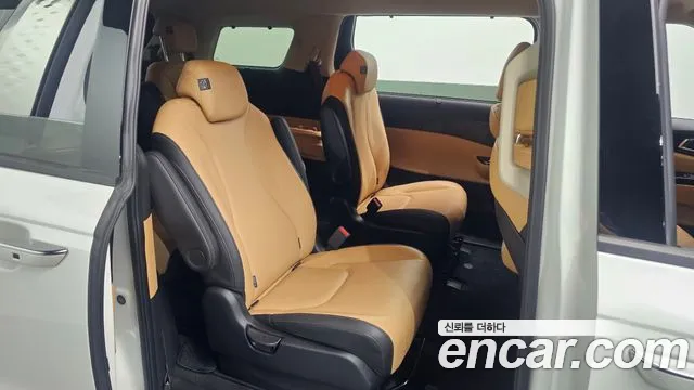 Kia Carnival 2023 thumb 11