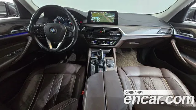 BMW 5-Series 2018 thumb 7