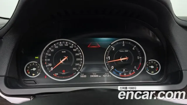 BMW 7 серии 2013 thumb 8