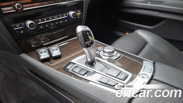 BMW 7 серии 2013 thumb 9
