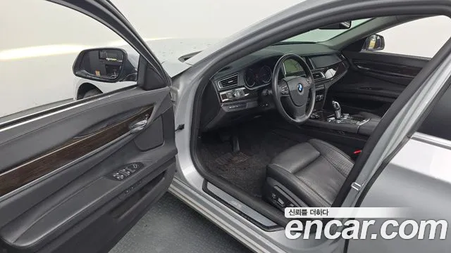 BMW 7 серии 2013 thumb 10