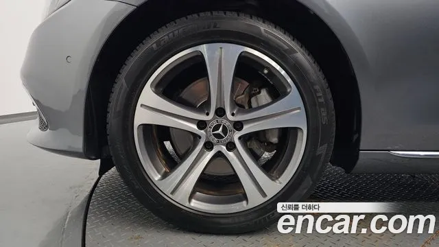 Mercedes-Benz E-Класс 2019 thumb 4