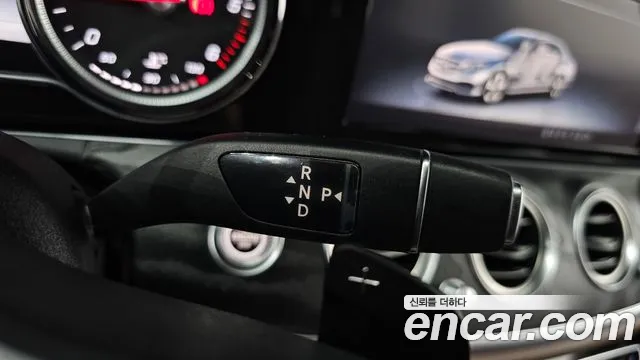 Mercedes-Benz E-Класс 2019 thumb 8