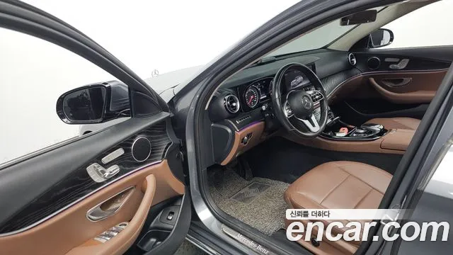 Mercedes-Benz E-Класс 2019 thumb 9