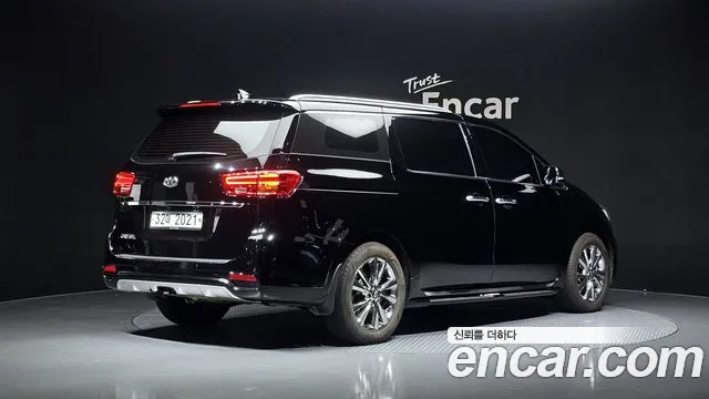 Kia Carnival 2019 thumb 2