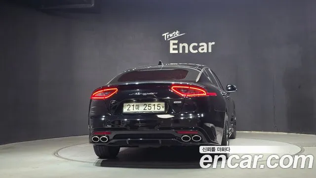 Kia Stinger 2017 thumb 4