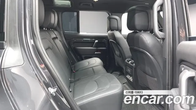 Land Rover Defender 2026 thumb 12