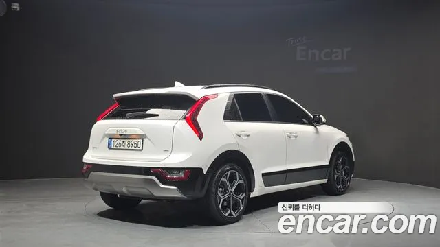 Kia Niro 2022 thumb 2