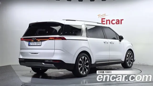 Kia Carnival 2022 thumb 2