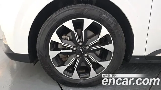 Kia Carnival 2022 thumb 5