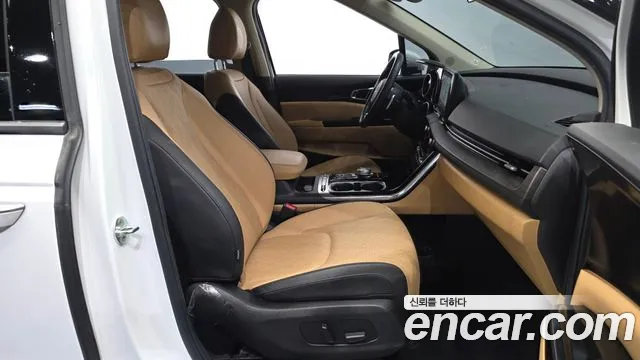 Kia Carnival 2022 thumb 11