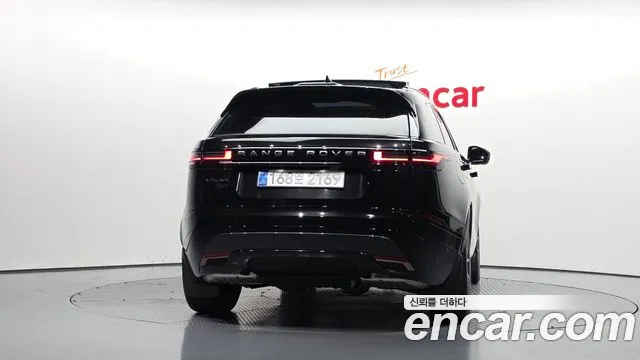 Land Rover Range Rover Velar 2025 thumb 4