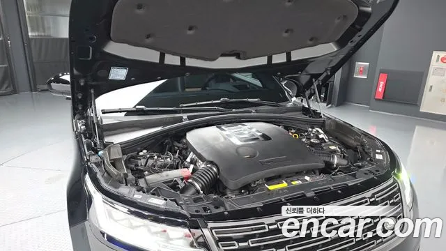 Land Rover Range Rover Velar 2025 thumb 6