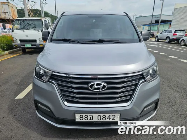 Hyundai Starex 2018 thumb 3