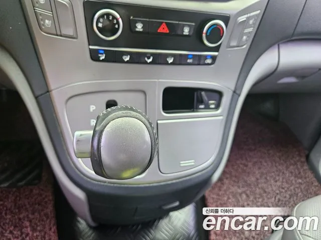 Hyundai Starex 2018 thumb 9