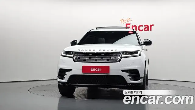 Land Rover Range Rover Velar 2026 thumb 3