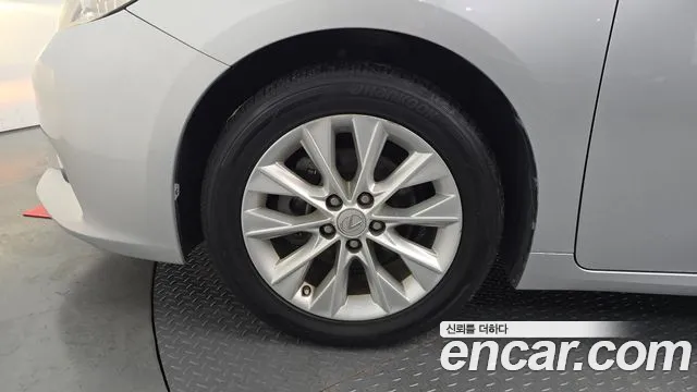 Lexus ES 2012 thumb 5