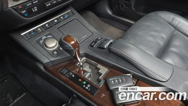 Lexus ES 2012 thumb 9
