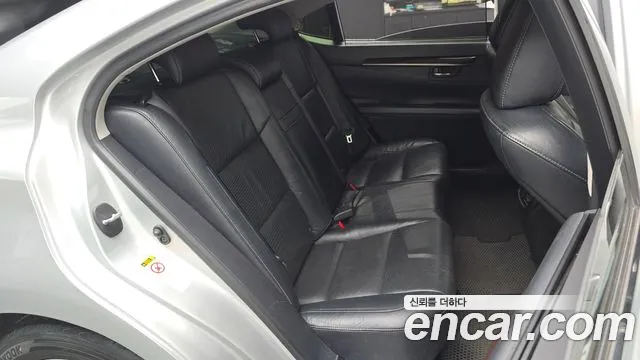 Lexus ES 2012 thumb 11