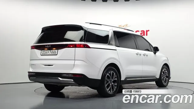 Kia Carnival 2022 thumb 2