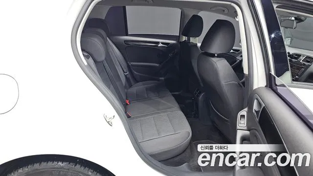 Volkswagen Golf Sportsvan 2013 thumb 11