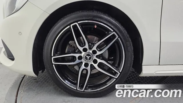 Mercedes-Benz A-Класс 2018 thumb 5