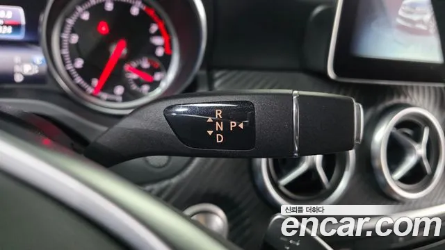 Mercedes-Benz A-Класс 2018 thumb 9