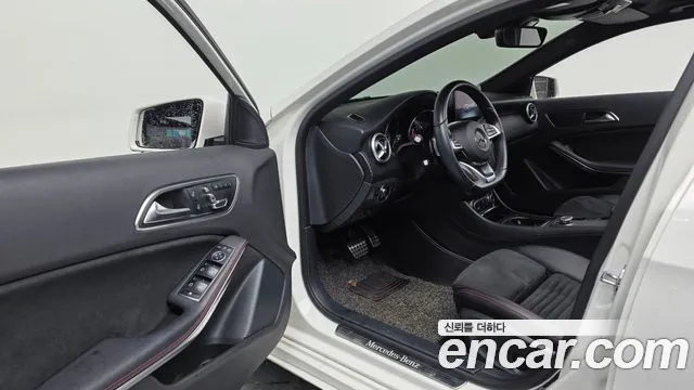 Mercedes-Benz A-Класс 2018 thumb 10