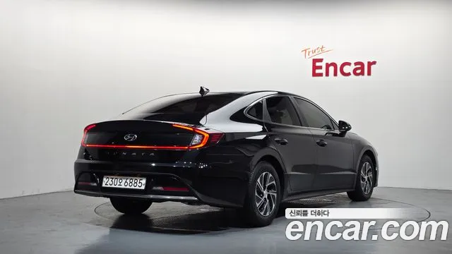 Hyundai Sonata 2022 thumb 2