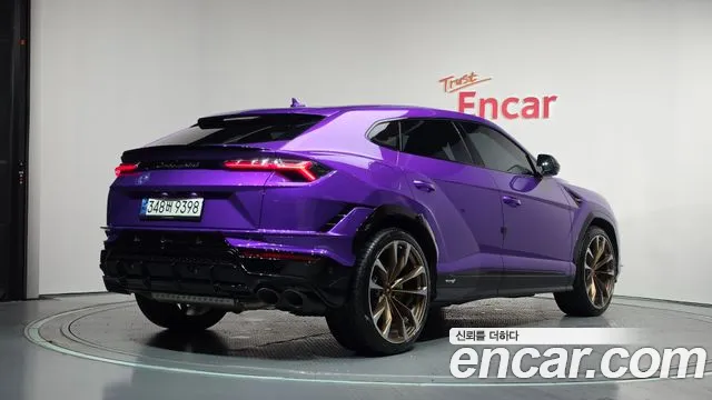 Lamborghini Urus 2023 thumb 2
