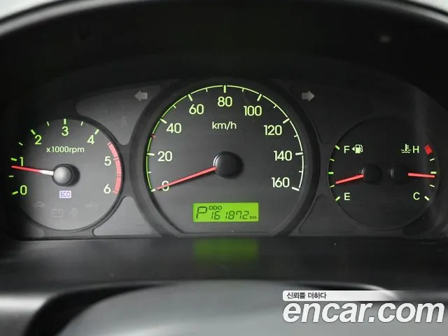 Hyundai Starex 2015 thumb 8