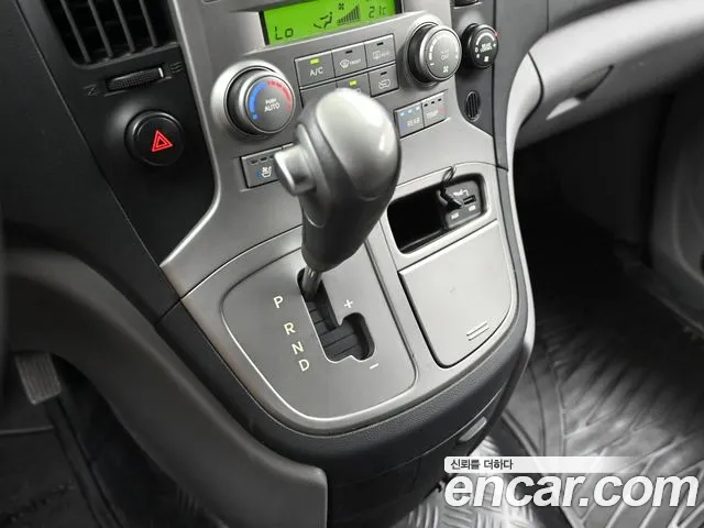 Hyundai Starex 2015 thumb 9