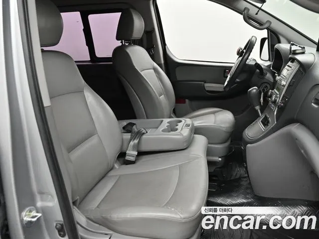 Hyundai Starex 2015 thumb 10