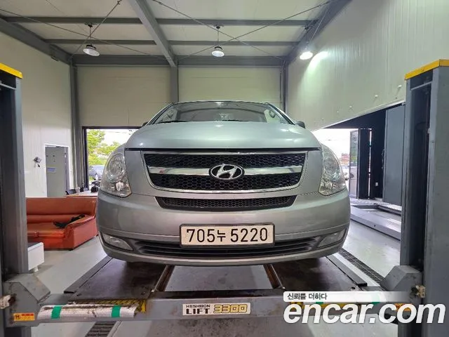 Hyundai Starex 2015 thumb 2