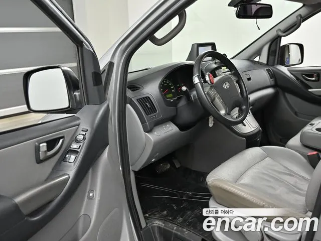 Hyundai Starex 2015 thumb 12