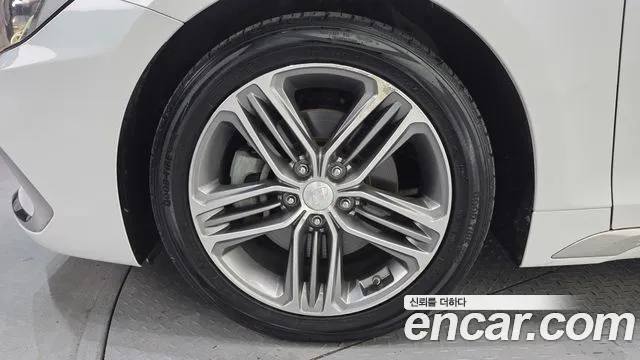 Hyundai Grandeur 2017 thumb 5