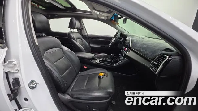 Hyundai Grandeur 2017 thumb 10