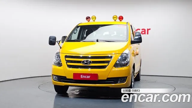 Hyundai Starex 2016 thumb 2