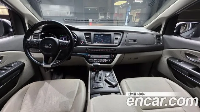 Kia Carnival 2017 thumb 7
