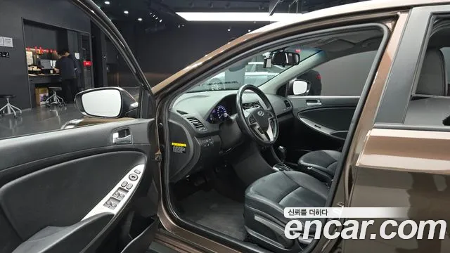 Hyundai Accent 2015 thumb 10