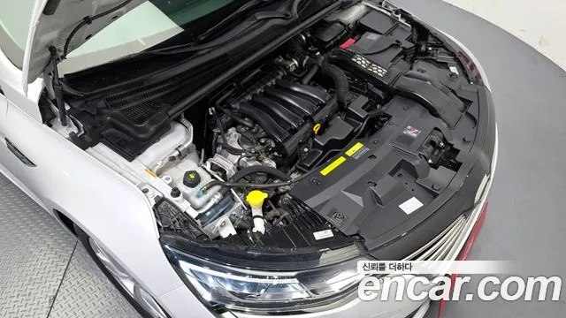 Renault-KoreaSamsung Megane 2018 thumb 6