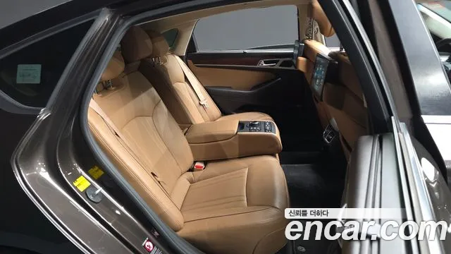 Hyundai Genesis 2016 thumb 12