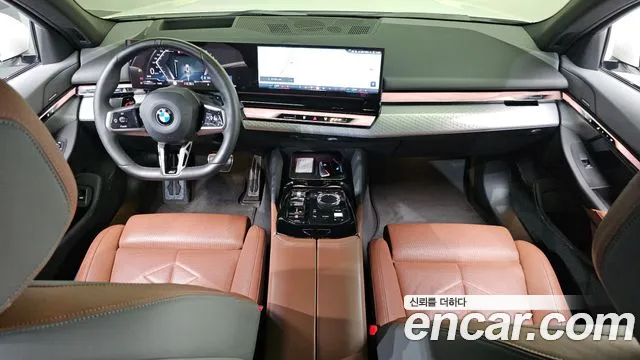 BMW 5-Series 2024 thumb 6