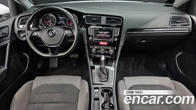 Volkswagen Golf Sportsvan 2016 thumb 6