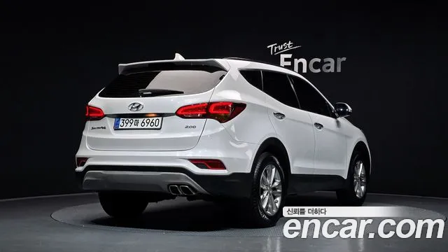 Hyundai Santa Fe 2017 thumb 2