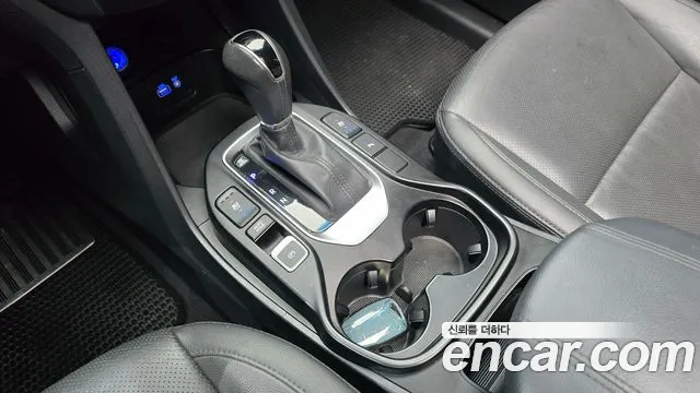 Hyundai Santa Fe 2017 thumb 9